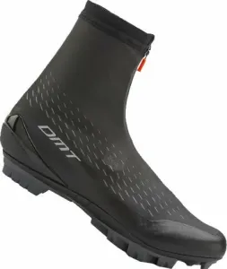 Cycling shoes DMT