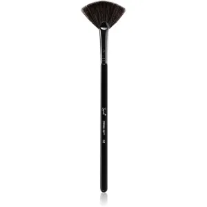 Sigma Beauty Face F42 Strobing Fan™ Brush highlighter brush 1 pc
