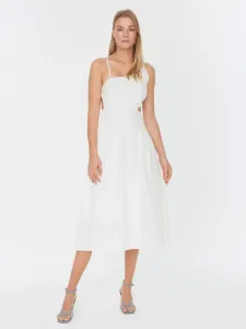 Trendyol Dresses White #186167