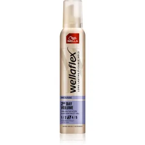 Wella Wellaflex 2nd Day Volume styling mousse for volume Vol 3 200 ml