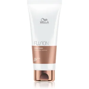 Wella Professionals Fusion intensive regenerating conditioner for damaged hair 200 ml