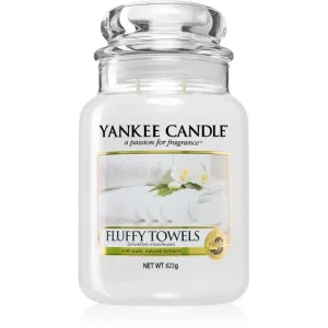 Yankee Candle Fluffy Towels scented candle classic medium 623 g